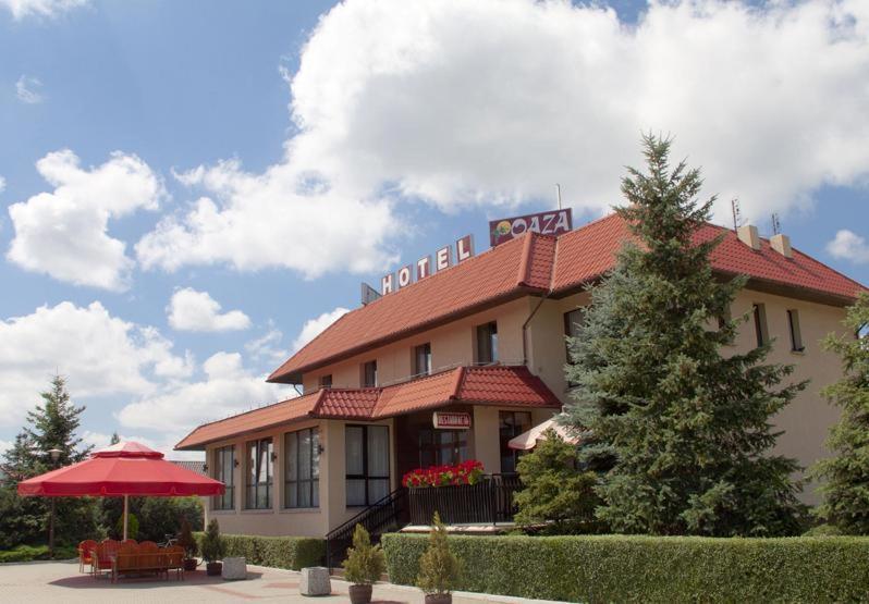 Hotel Oaza Golina  Экстерьер фото